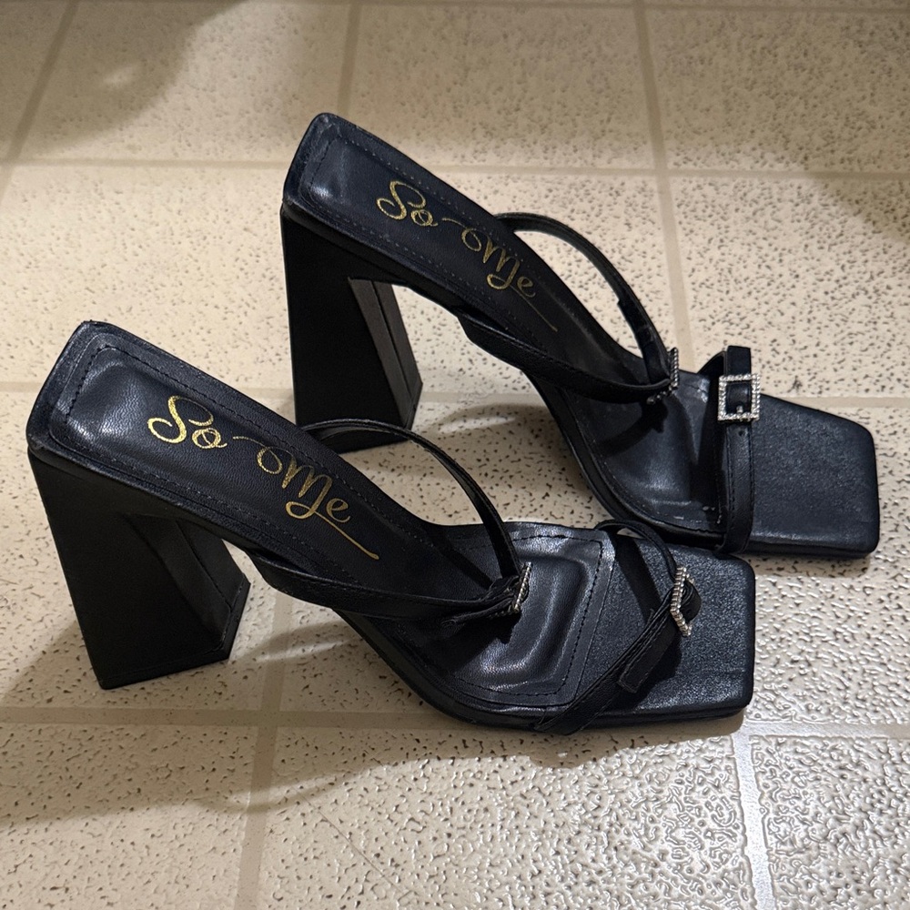 So Me Elegant Black Strappy Heels